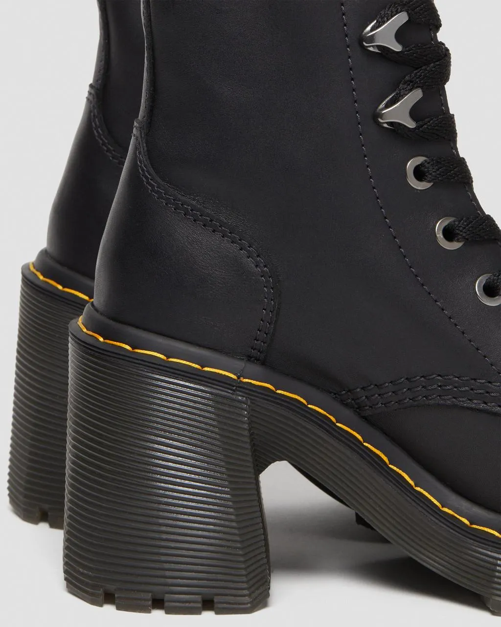 Ботинки кожаные Dr. Martens Jesy Sendal на каблуке, черный — фото 3
