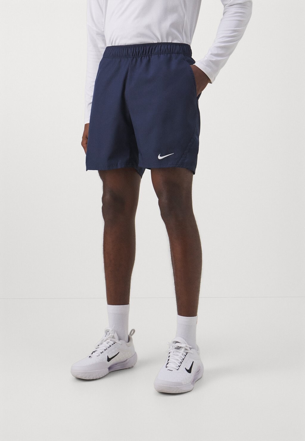 

Спортивные шорты Short Nike, цвет obsidian/white