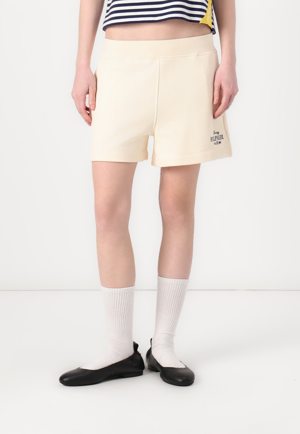 

Шорты Tommy Hilfiger, кремовый