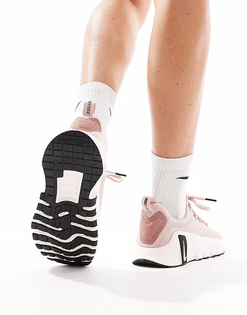 Кроссовки премиум-класса Nike Training Free Metcon 6 розового цвета — фото 3
