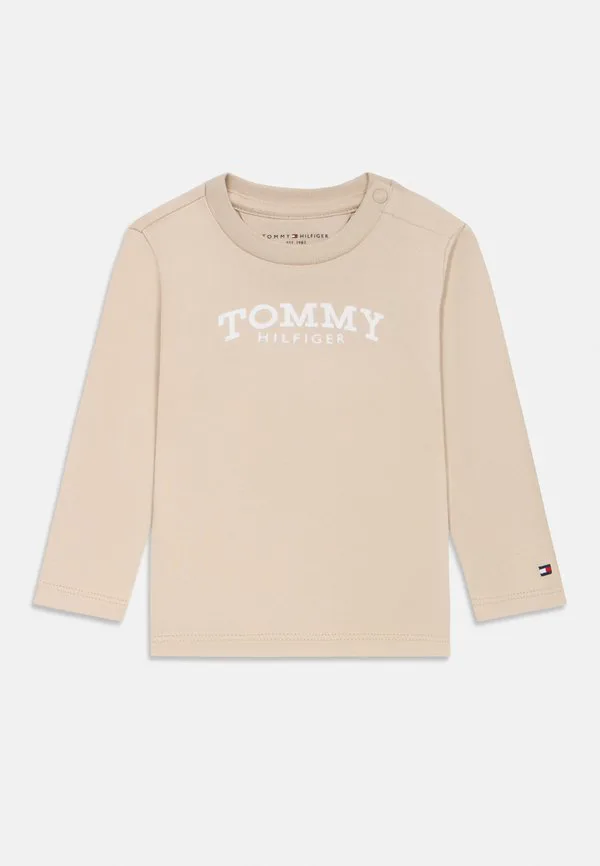 Футболка с длинными рукавами и текстурированным логотипом. Tommy Hilfiger, Gulf Sand