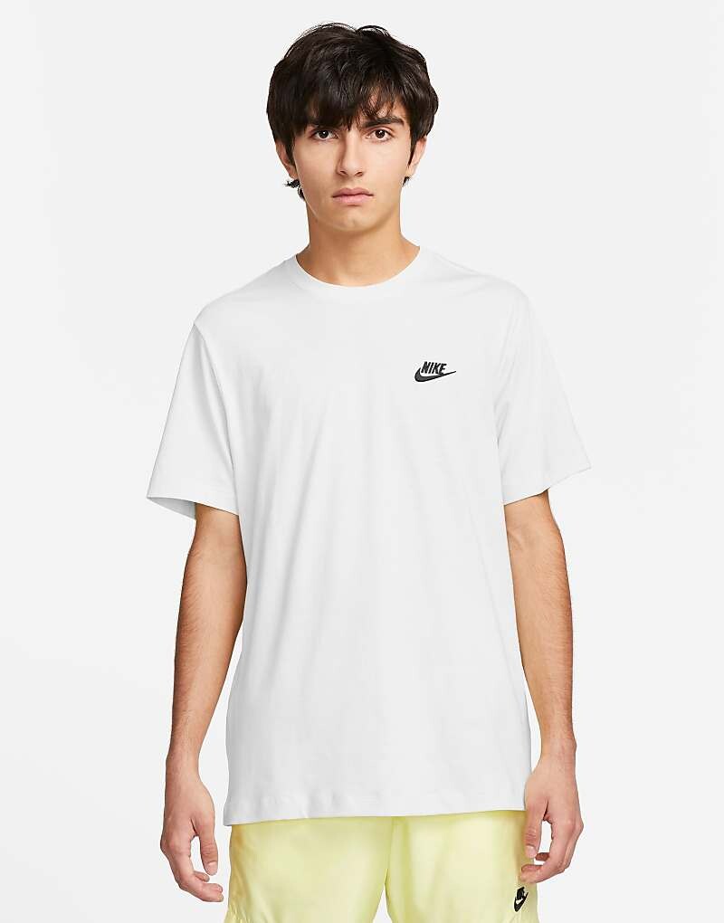 

Белая футболка унисекс Nike Club