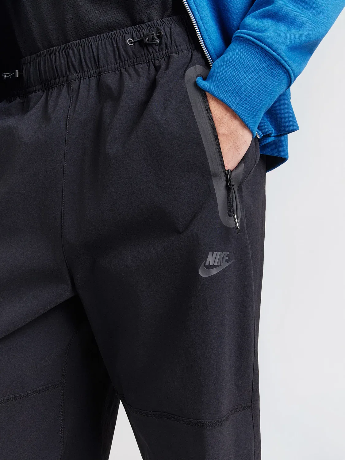 Спортивные брюки свободного кроя в стиле 'Техно'. Nike Sportswear, Black — фото 2