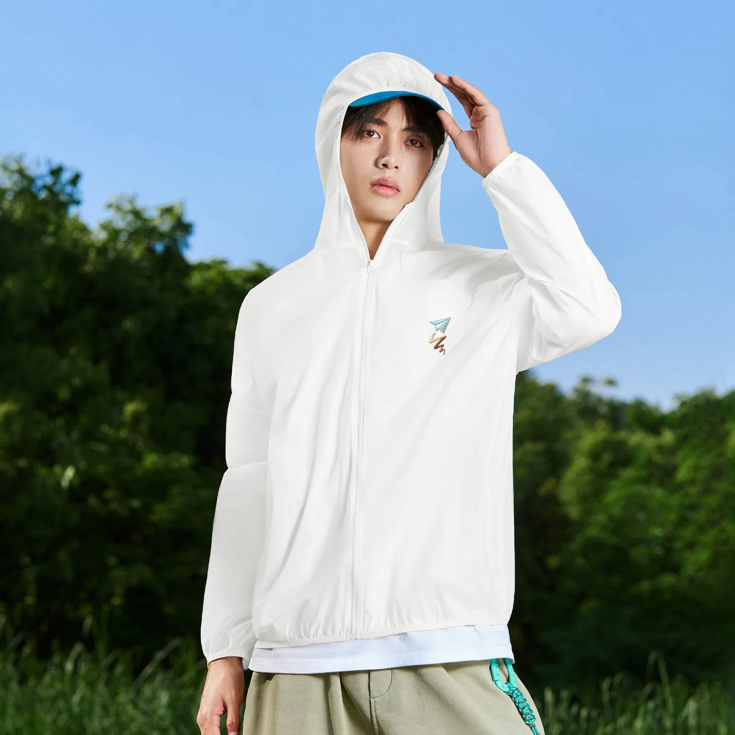 Детская ветровка с защитой от солнца MINISO, Light Gray (Ma Flying to Dream Chest Logo) — фото 4