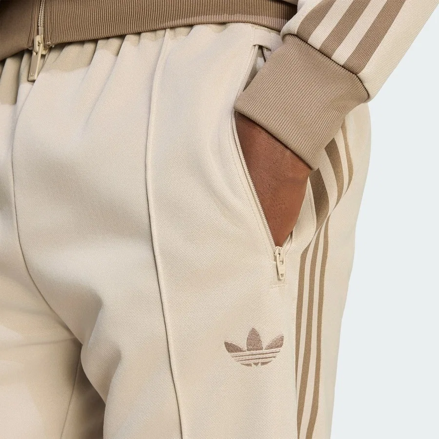 Спортивные брюки с зауженным кроем и шнурком adidas Originals Classic Track Pants, Кремовый — фото 4
