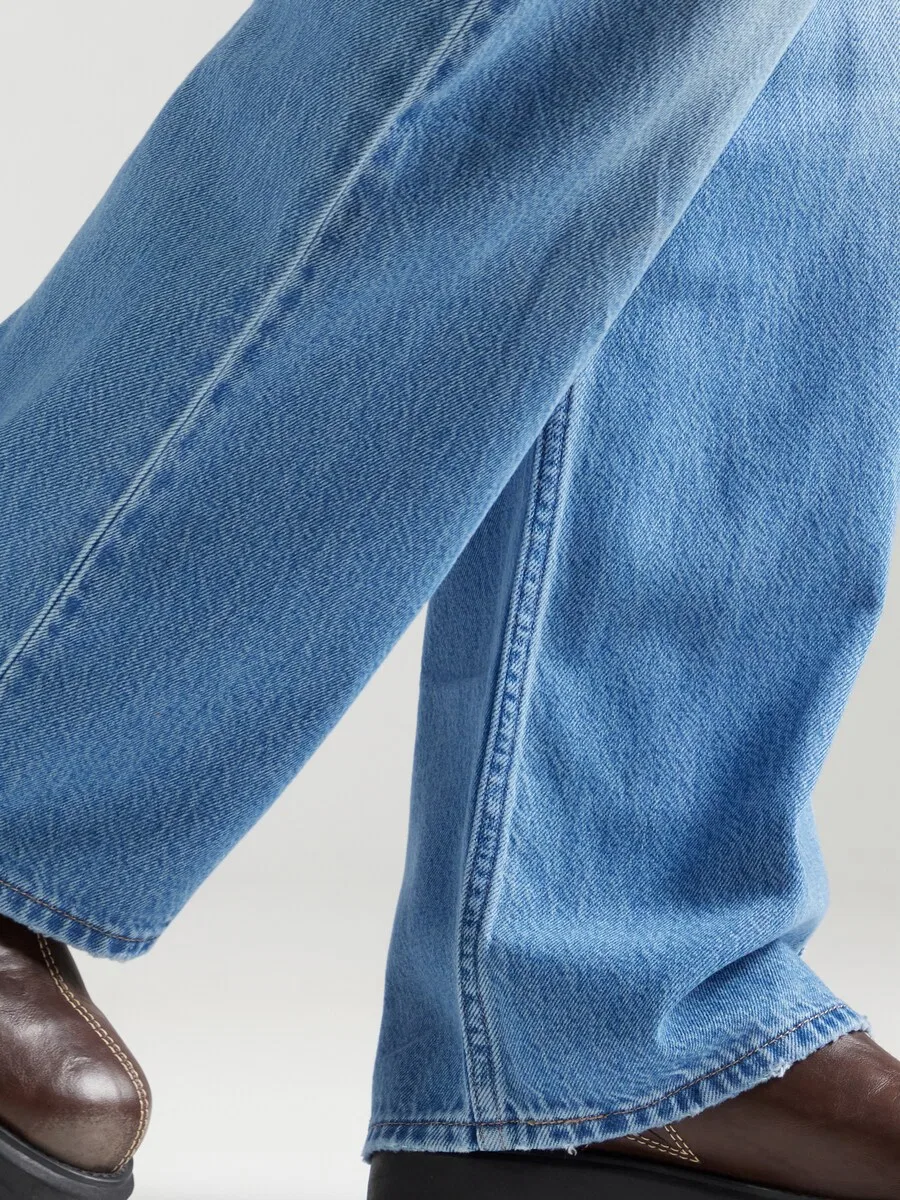 Джинсы LEVI'S Wide leg Jeans 'LOW LOOSE' синего цвета — фото 2