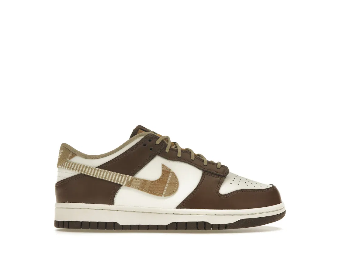 Детские кроссовки Lifestyle с принтом Nike Dunk Low Nike, Sail/Multi-Color/Cacao Wow/Metallic Gold/Khaki