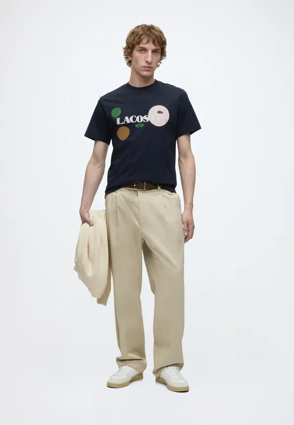 Футболка Lacoste унисекс с принтом, темно-синяя — фото 2