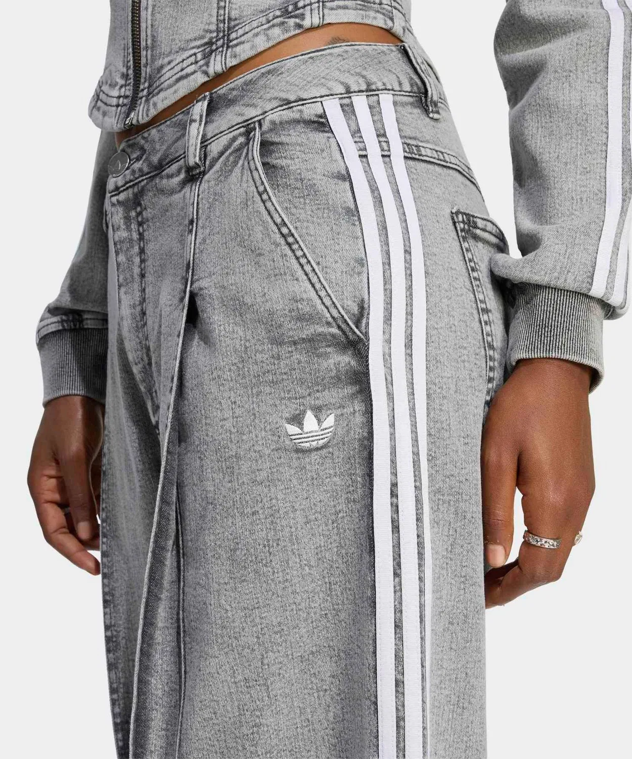 Женские джинсовые широкие брюки с принтом Adidas Originals, Grey — фото 3