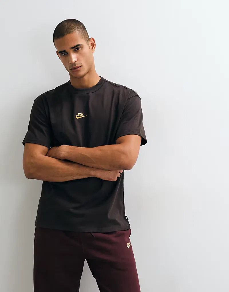 Футболка Nike Premium Essential, коричневый — фото 3