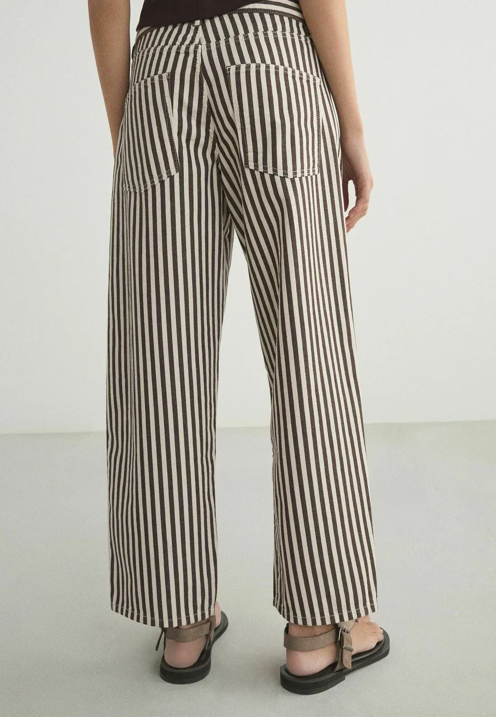 Джинсы прямого кроя с двумя карманами. Джинсы свободного кроя Next, Brown Cream Stripe — фото 3