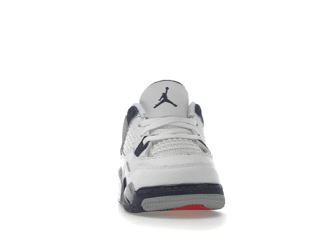 Детские кроссовки с кожаным верхом Jordan 4 Retro, White/Midnight Navy/Light Smoke Grey/Fire Red — фото 2