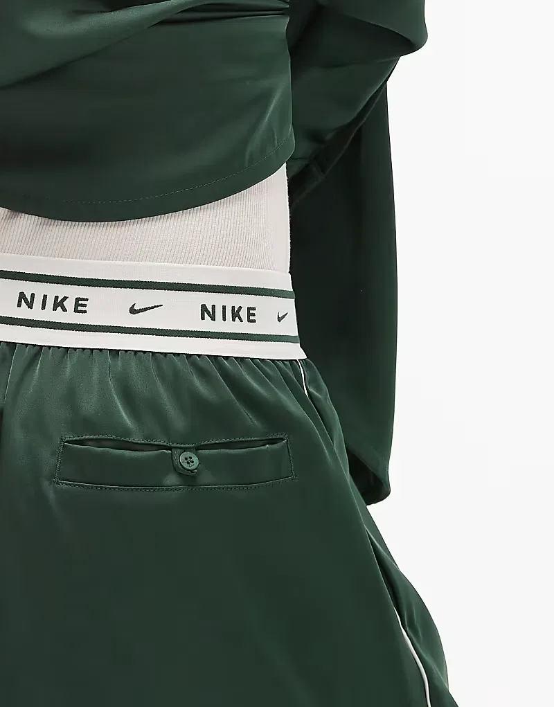 Атласные брюки Nike с широкими штанинами и поясом, темно-зеленый — фото 4