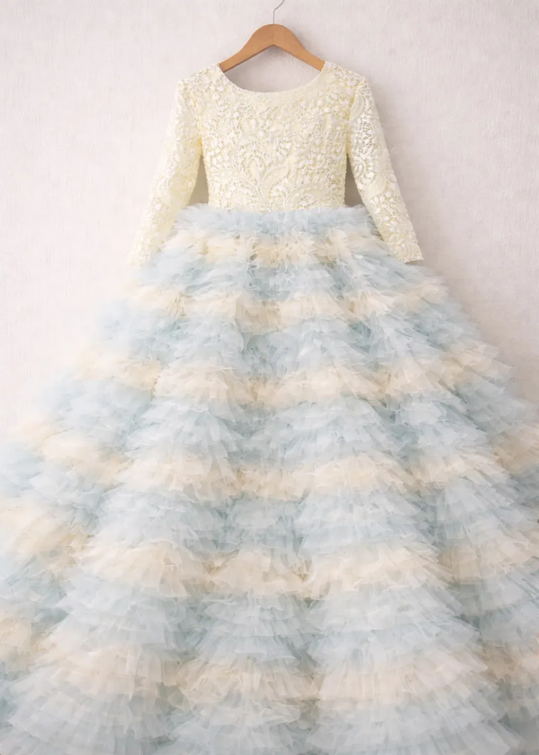 Детское платье для девочек Mabel Lilly + Bo, Pale Lemon And Sky Blue — фото 2