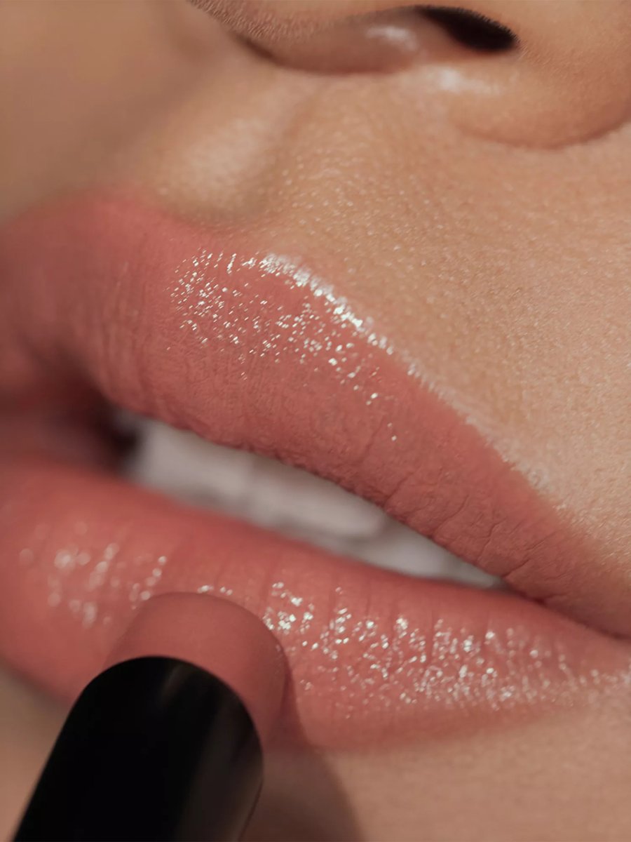 Помада Victoria Beckham Beauty Posh в оттенке Twist — фото 3