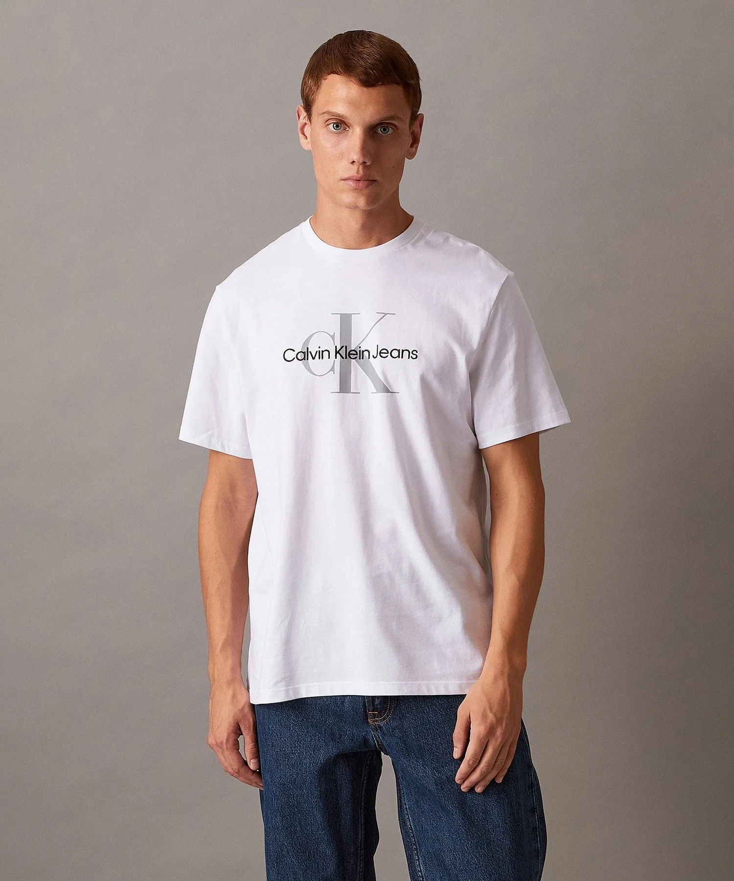 Унисекс футболка с монограммой-логотипом Calvin Klein Jeans 40EM289 белая — фото 3
