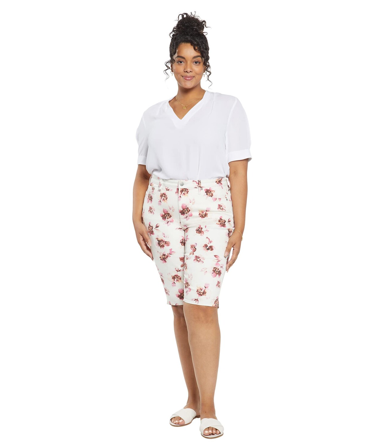 

Шорты NYDJ Plus Size, Plus Size Bike Capris w/ Rivet Sideseam in Bonnieux