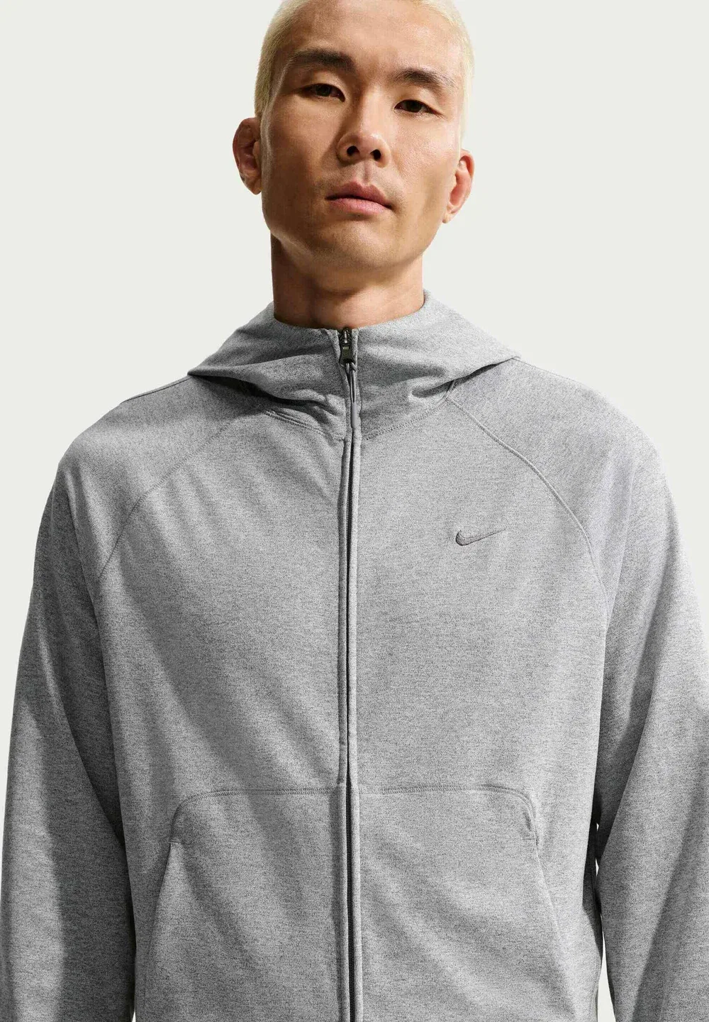 M nk df uv prmry nano fz hd - толстовка на молнии Nike Performance, Smoke Grey Heather Smoke Grey — фото 4