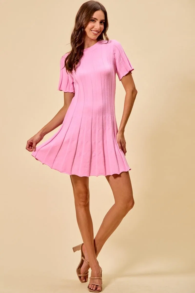 Женское мини-платье из широкой рифленой вязки с коротким рукавом, Pink — фото 4