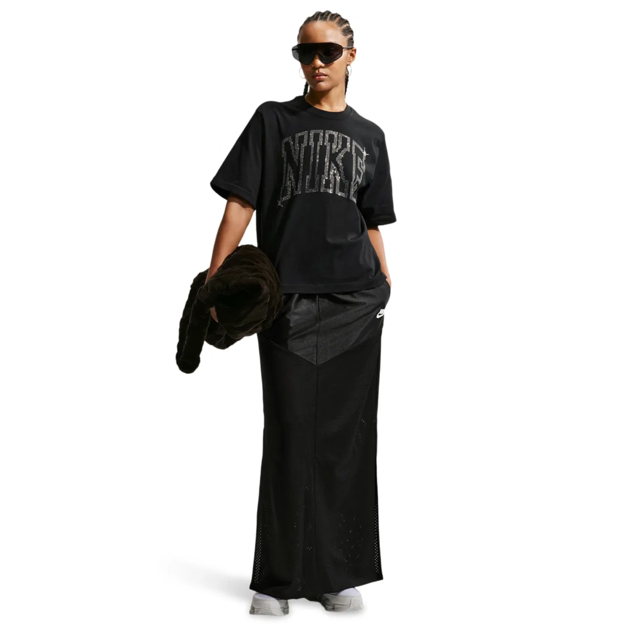 Футболка женская Rhinestone Graphic Boxy Nike, черный — фото 3