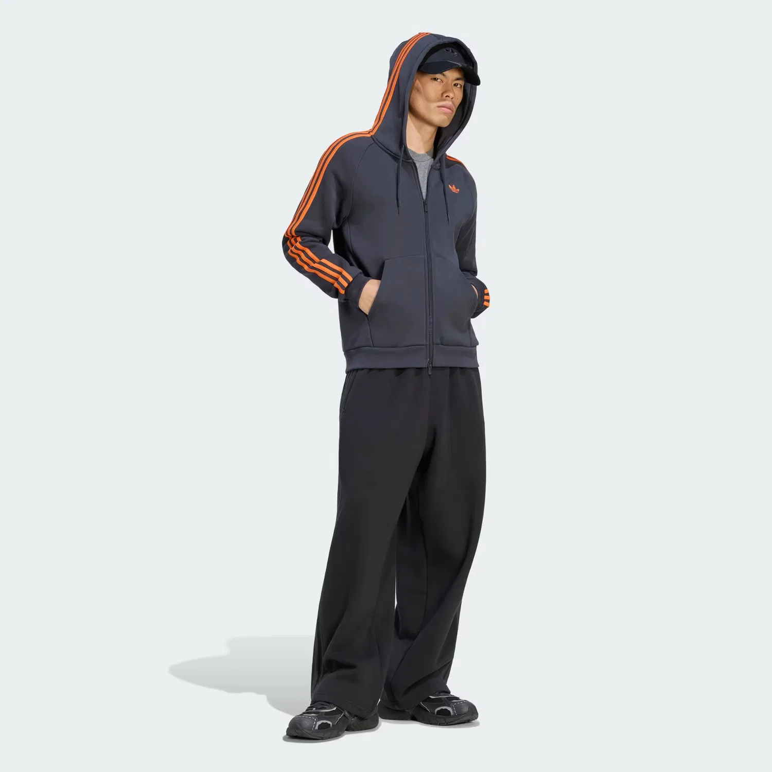Мужское худи с принтом Adicolor Over the Hood Stripes Adidas Originals, темно-серый — фото 4