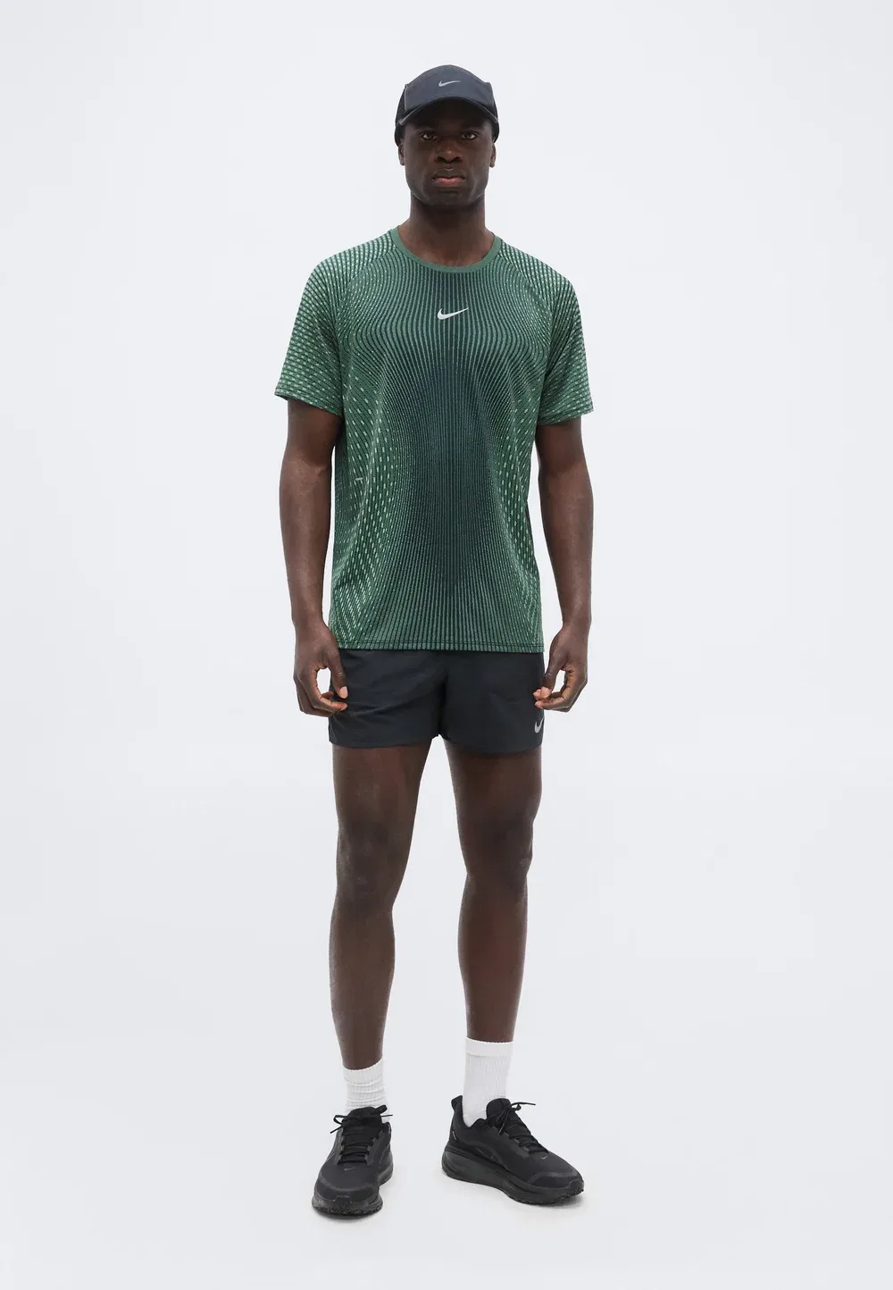 Футболка с принтом Stride Nike Performance, Black/Voltage Green — фото 2
