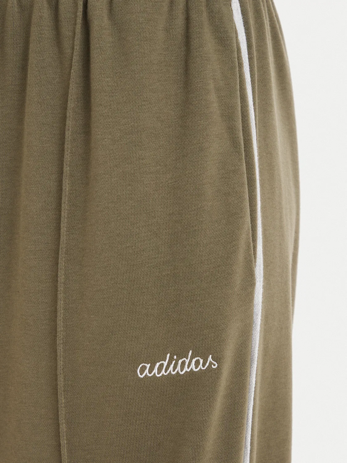 Женские спортивные штаны широкого кроя Seasonal Essentials Colorpop Adidas, темно-зеленый — фото 4