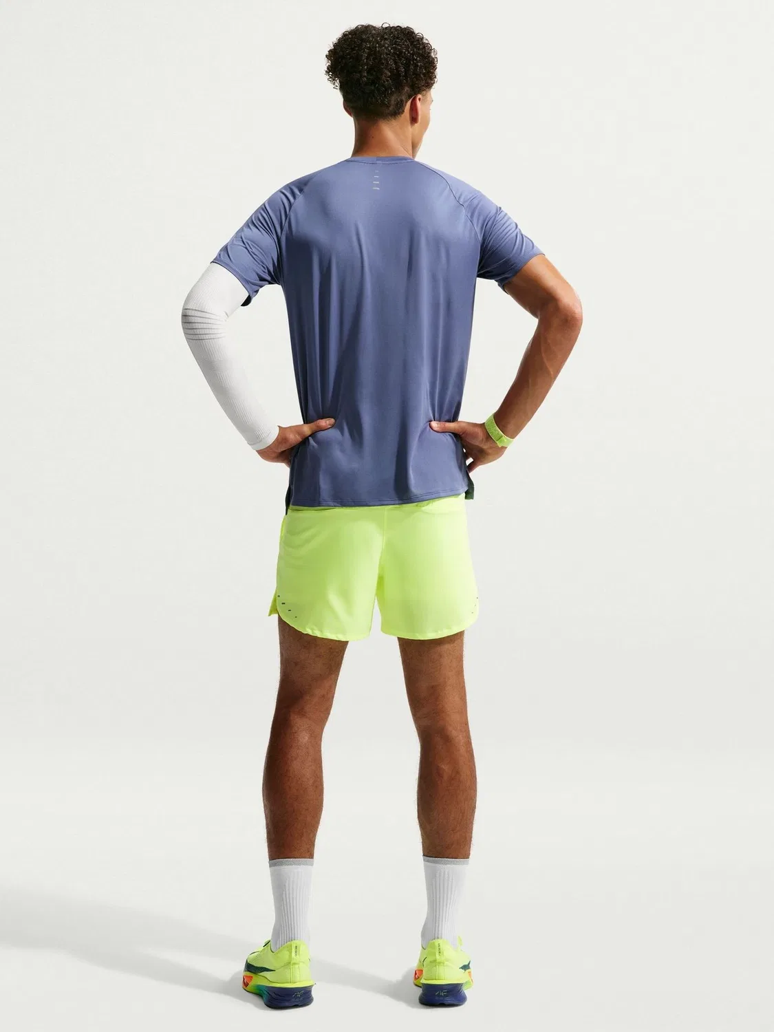 Футболка Nike Dri-FIT Stride Running, Diffused Blue — фото 3