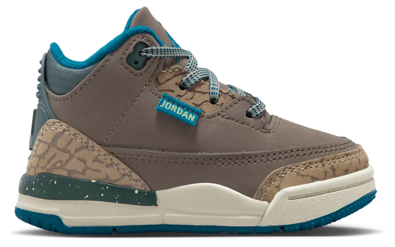 Кроссовки для мальчиков Retro 3 UNI Jordan, цвет Olive Grey/Khaki/Green Abyss