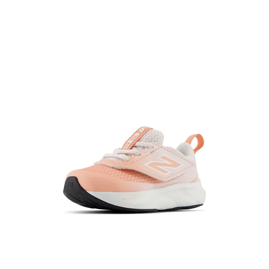 Кроссовки New Balance 'Fresh Foam 625' светло-оранжевого цвета