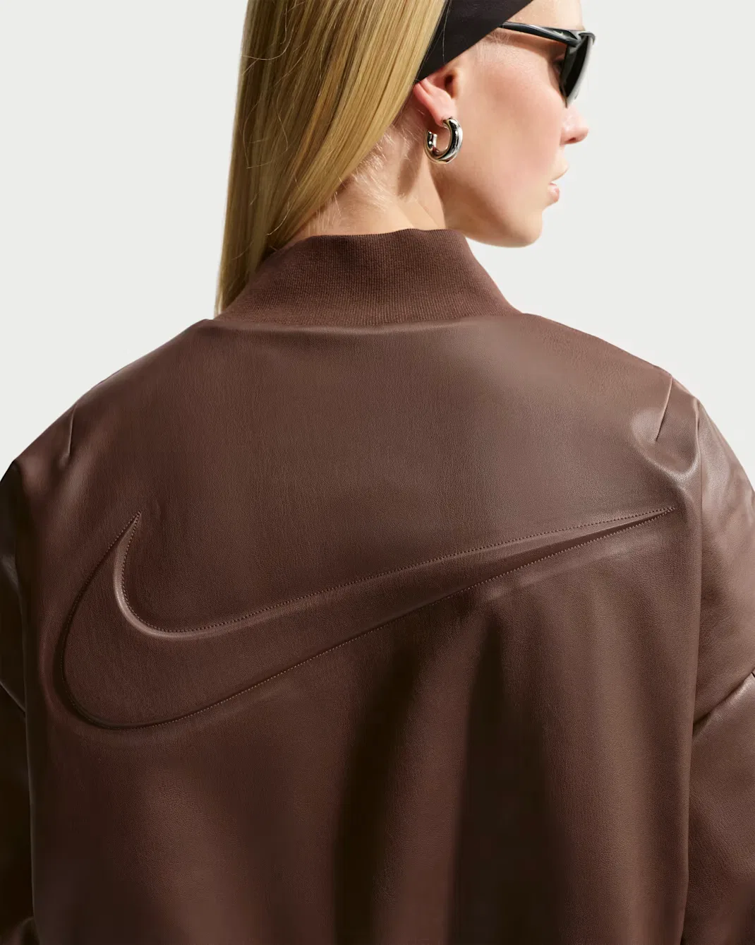 Женская куртка-бомбер Therma-FIT Nike Sportswear, Cacao Wow/Cacao Wow — фото 2