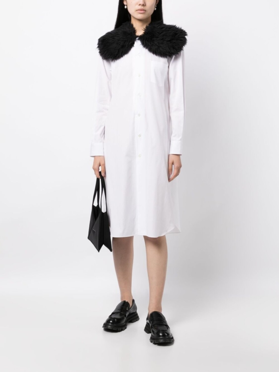 Comme Des Garçons платье-рубашка миди с меховым воротником, белый — фото 2