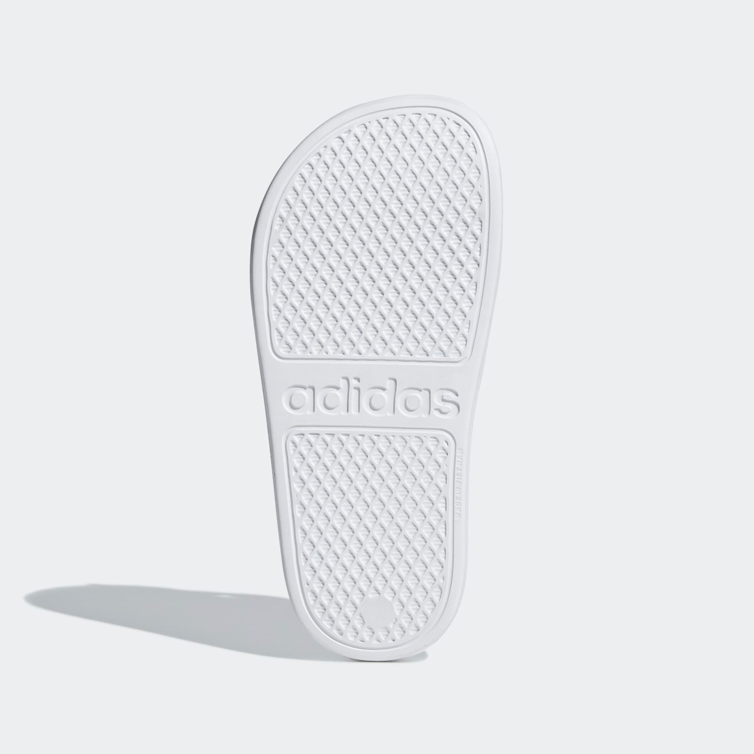 Adidas Sportswear Пляжные и бассейновые тапочки 'Adilette Aqua' в белом цвете — фото 4