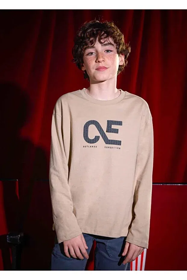 Детская футболка с длинным рукавом с принтом Winter boys' long sleeve t-shirt Mayoral, Beige — фото 2