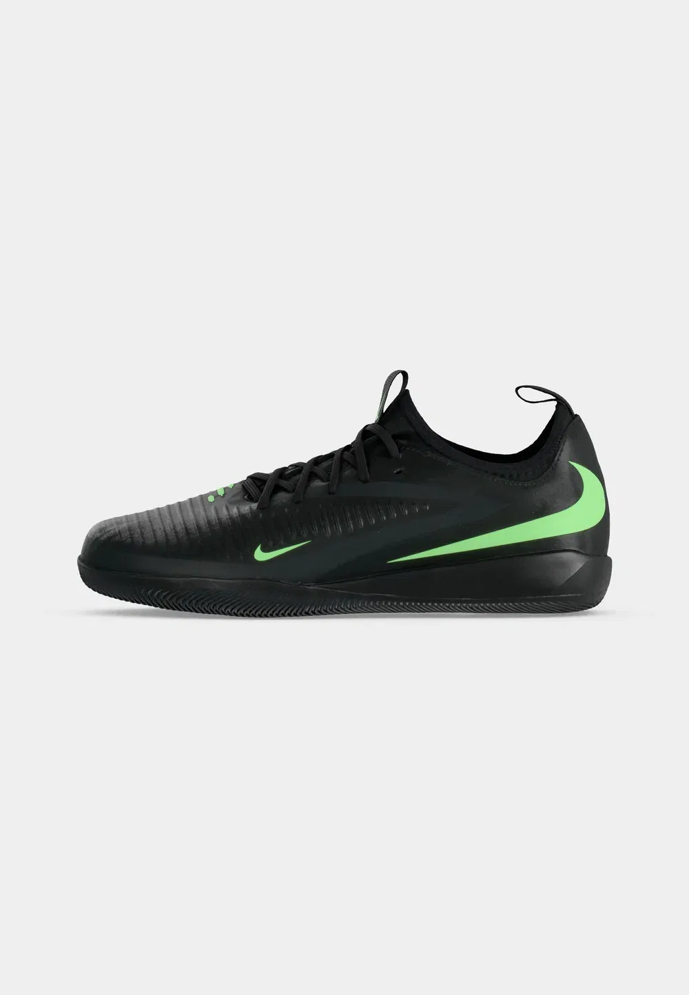 Кроссовки для мини-футбола Jr Phantom 6 Low Academy IC унисекс Nike Performance, Black/Illusion Green — фото 2