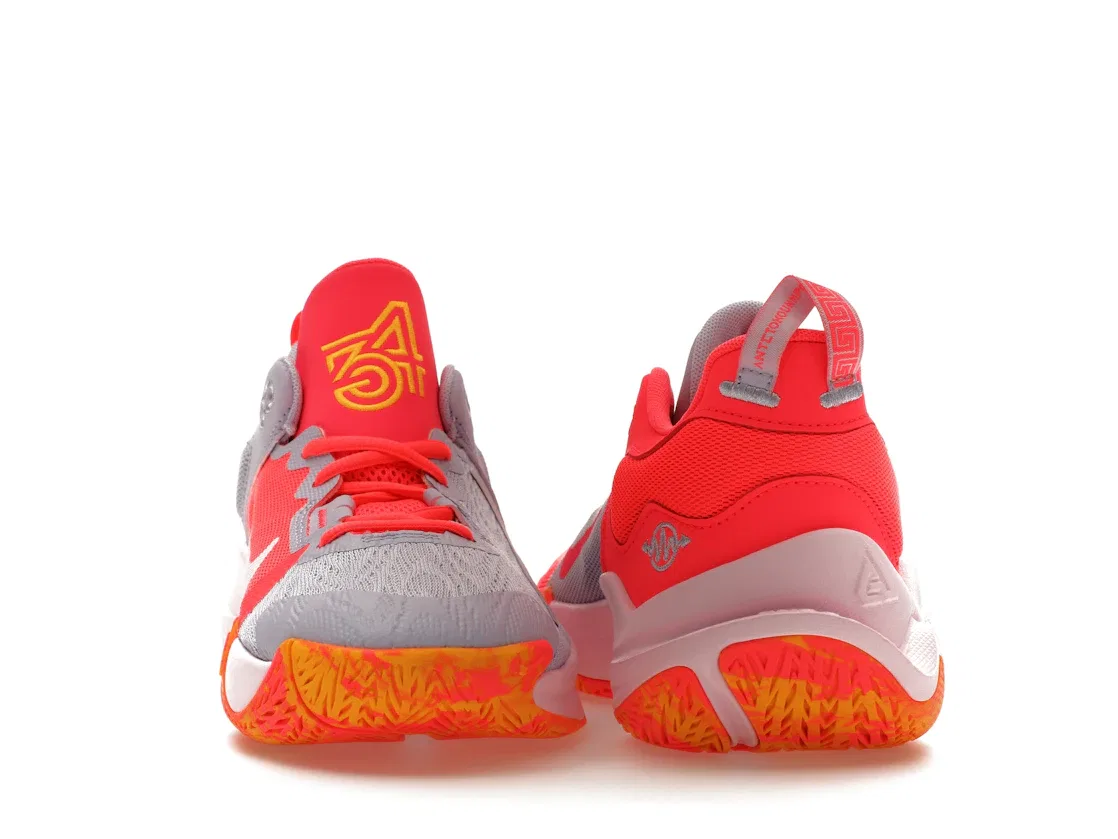 Детские кроссовки для баскетбола с ярким дизайном Nike Giannis Immortality 2, Hot Punch Pink Foam Laser Orange University Blue — фото 4