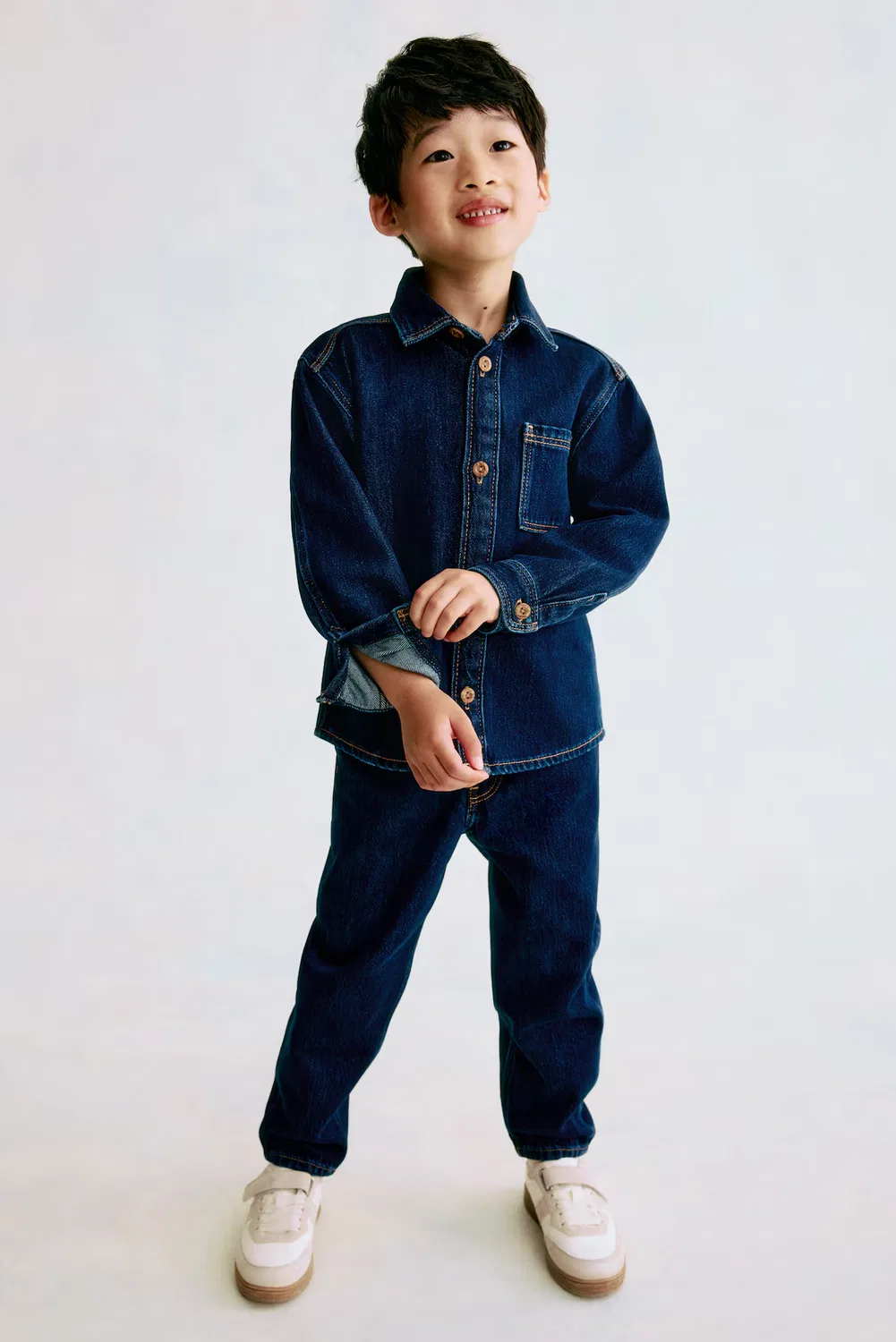 Зауженные джинсы из смесовой хлопковой ткани H&M, Dunkles Denimblau