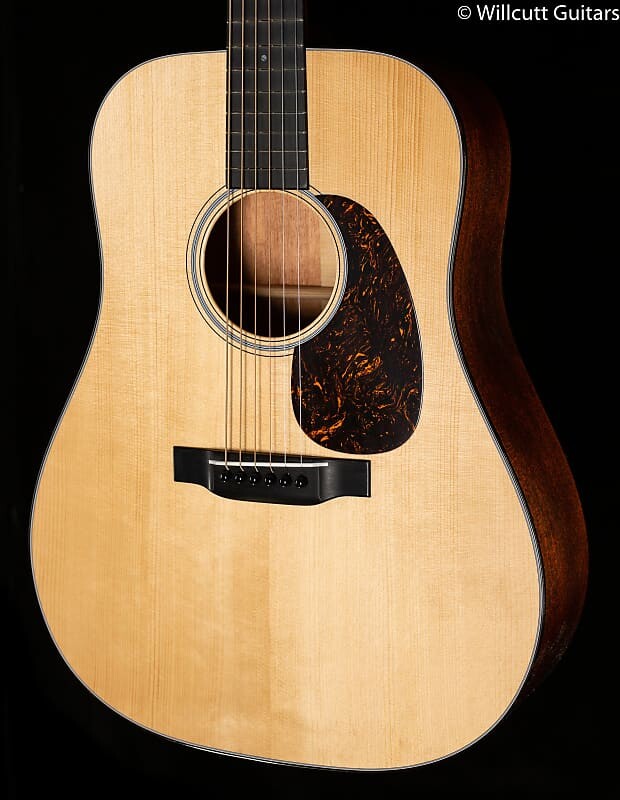 

Martin D-18 Authentic 1937 VTS (096)