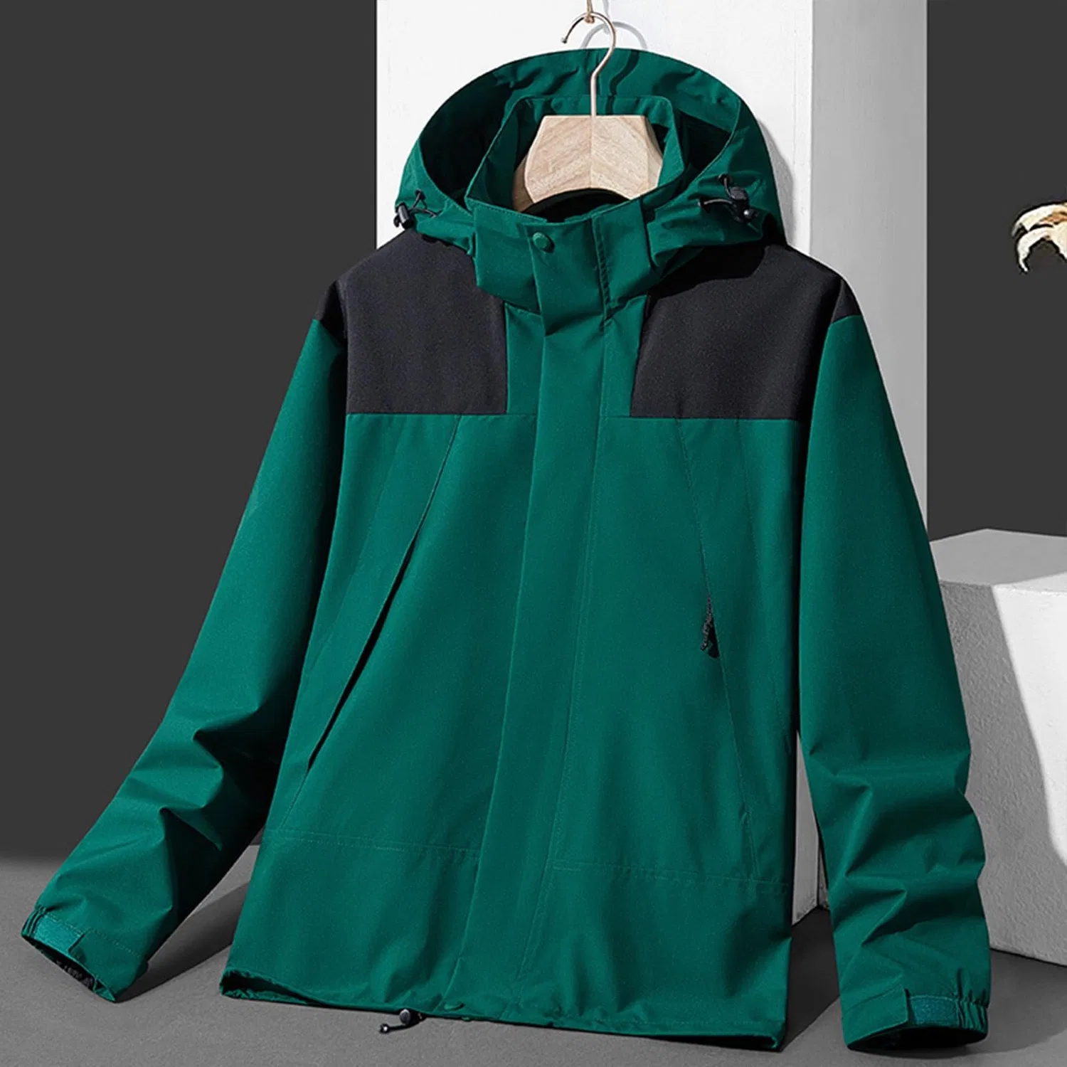 Женская непромокаемая куртка с капюшоном Waterproof Camouflage Jacket, green — фото 2