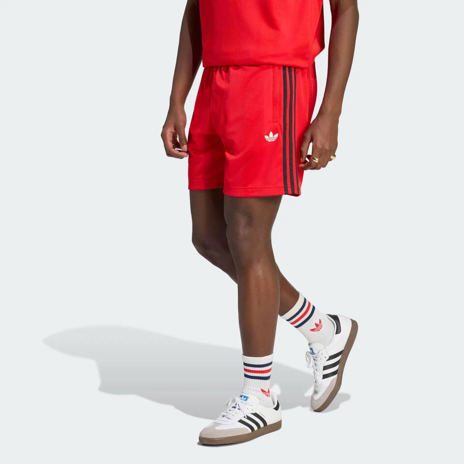 Красные шорты Adidas Originals Regular Adicolor — фото 2