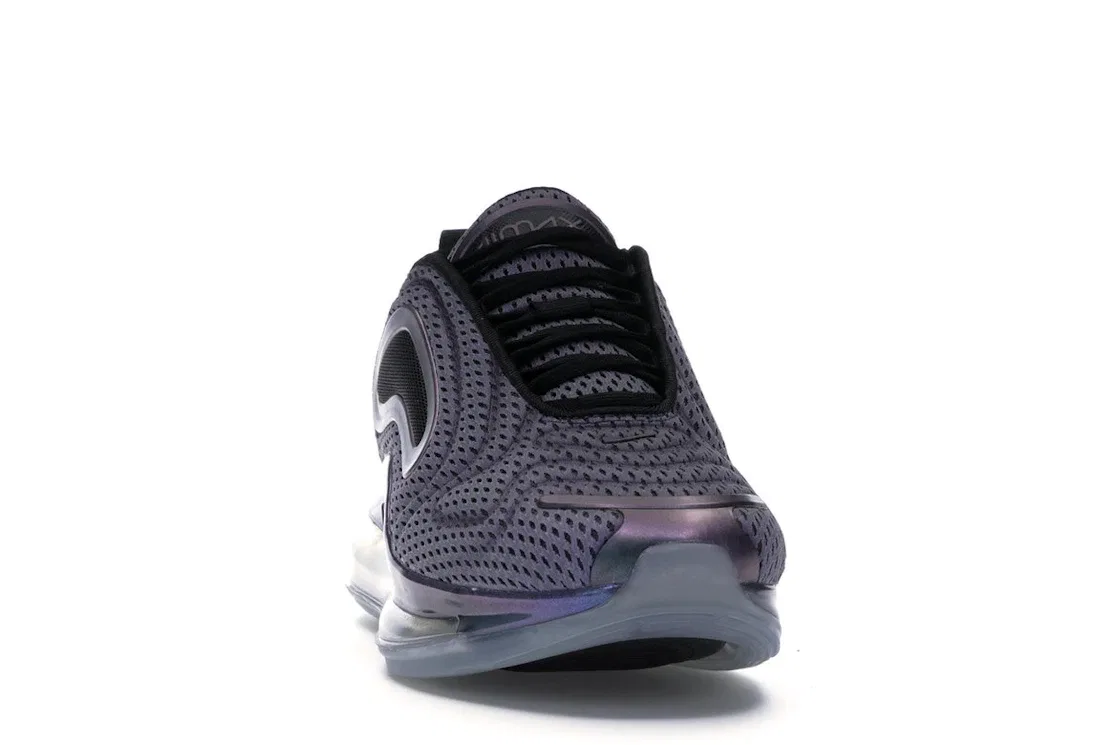 Детские кроссовки Lifestyle Nike Air Max 720, Metallic Silver/Metallic Silver-Black — фото 2