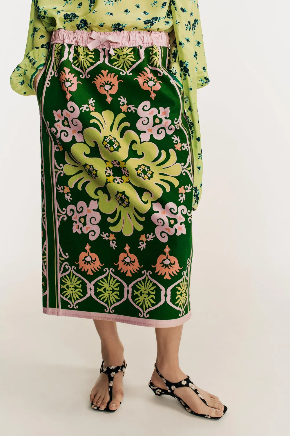 Футболка с принтом и бантом, лимитированная серия. ZARA, Printed — фото 2