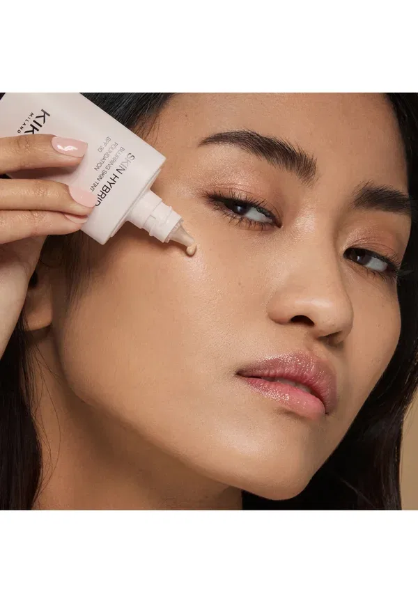 Тональный крем-праймер Skin hybrid blurring skin tint foundation 30 мл Kiko Milano, цвет 06 hazelnut — фото 2