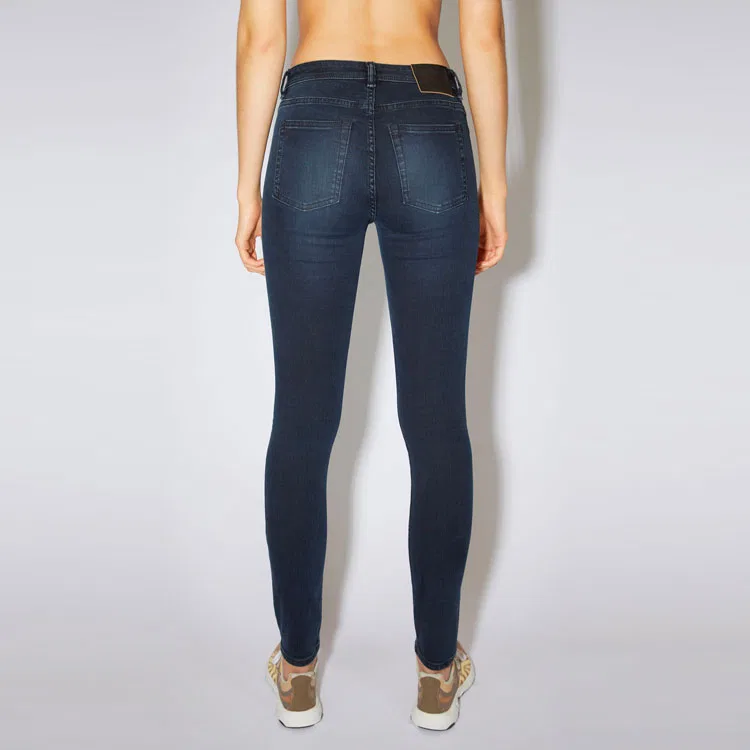Женские джинсы Y2K Acne Studios, Dark Blue — фото 4
