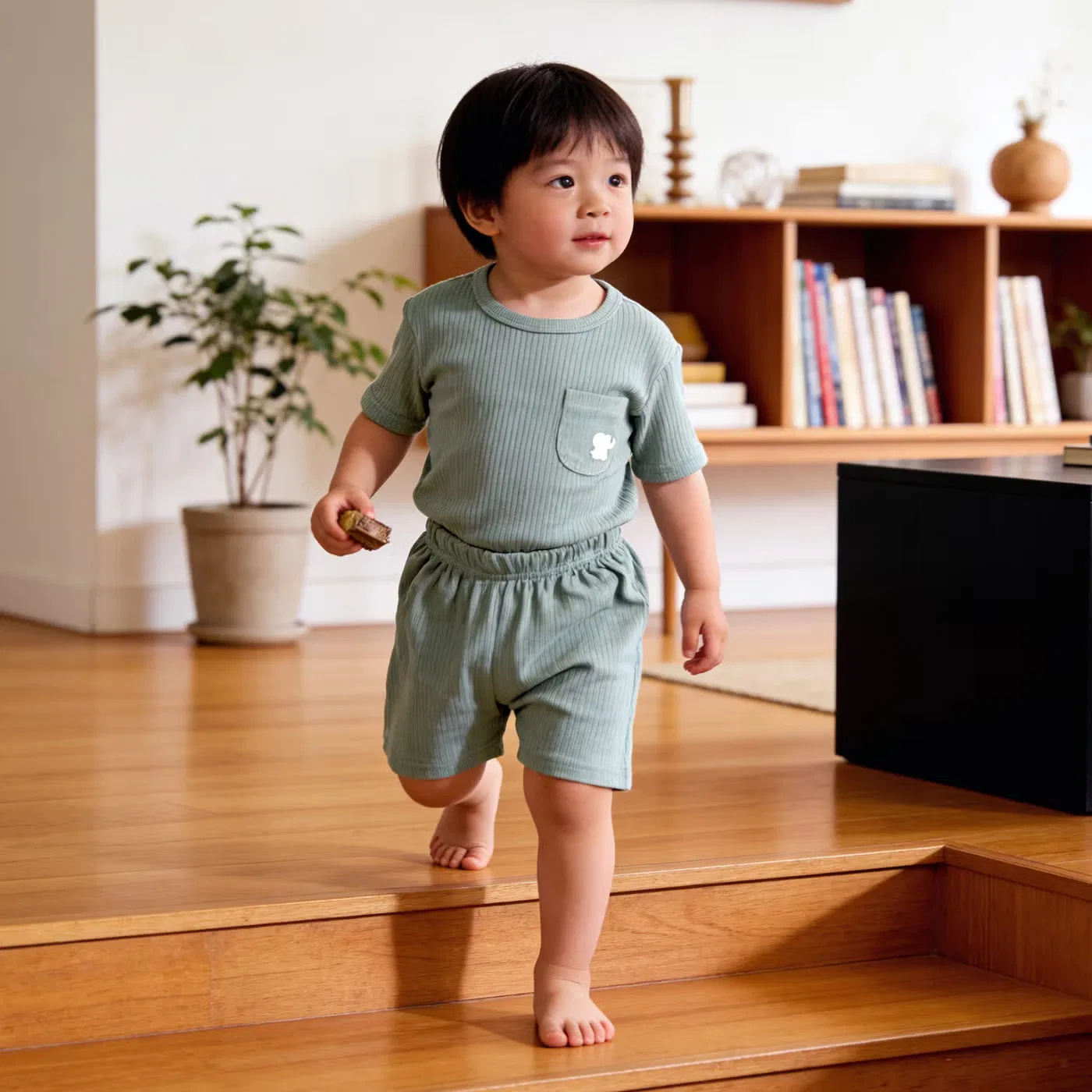 Комплект футболка с коротким рукавом и шорты, Babies Basic, зеленый — фото 3