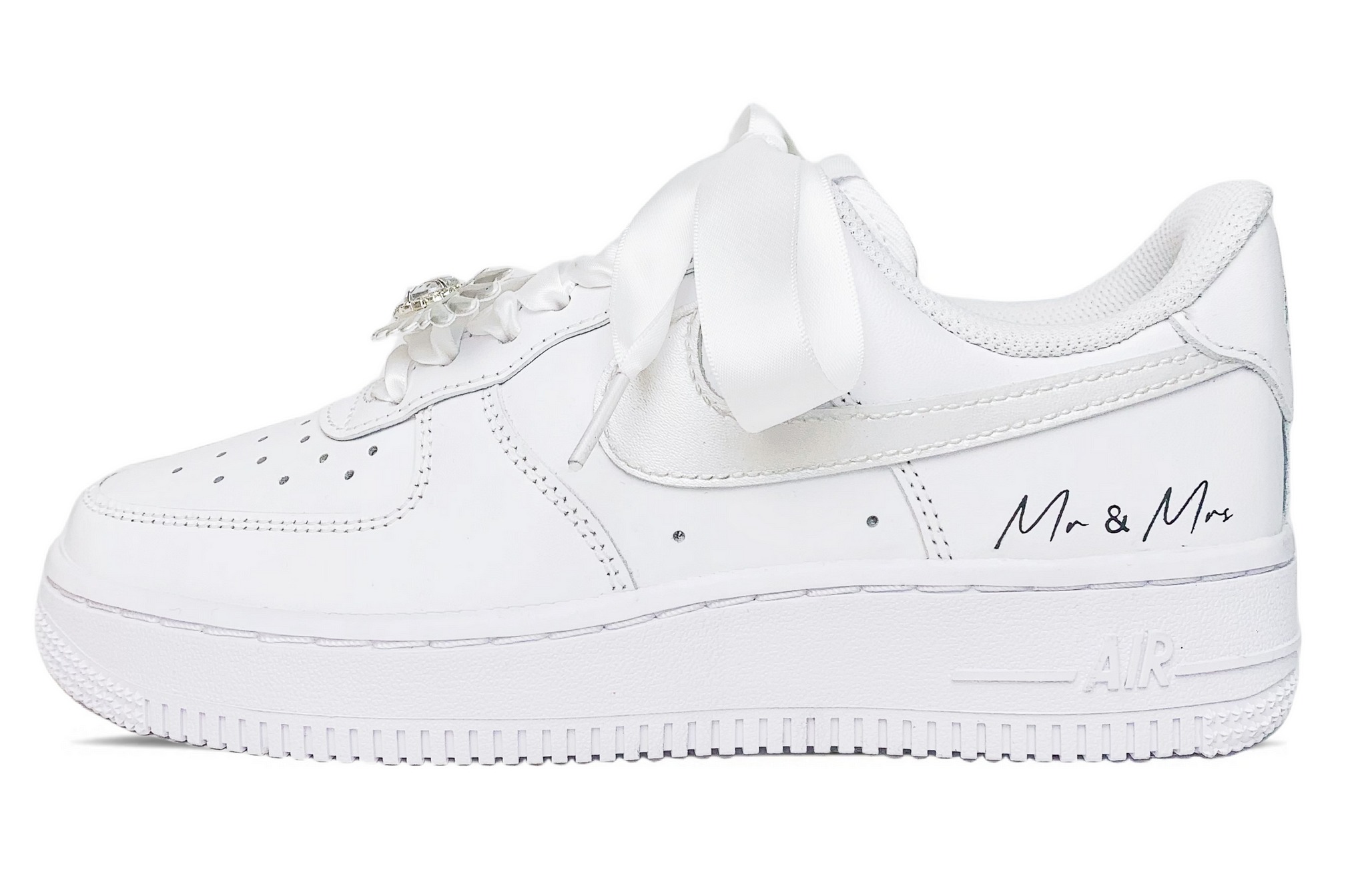 Кастомизированные кроссовки Nike Air Force 1 Skateboarding Shoes Women, белый