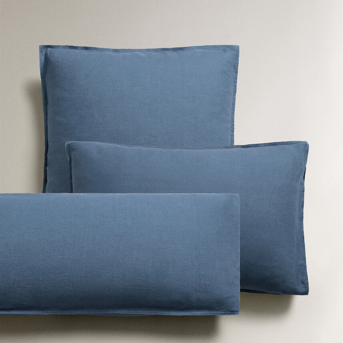 

Наволочка Zara Home Washed Linen, 140 г/м², синий