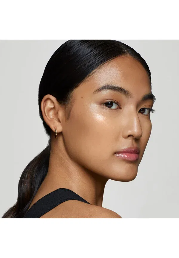 Интенсивная сыворотка-основа SPF 40 - тональный крем 30 мл Bobbi Brown, цвет natural tan — фото 4