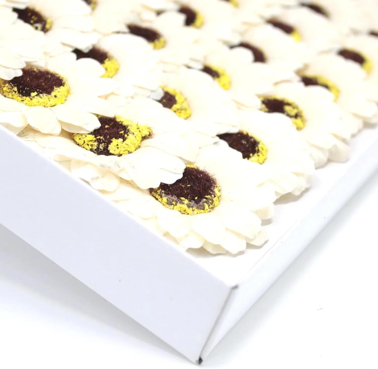 Мыльные цветы Craft Soap Flowers, Sml Sunflower, Ancient Wisdom, 1 шт, Ivory-coloured — фото 3