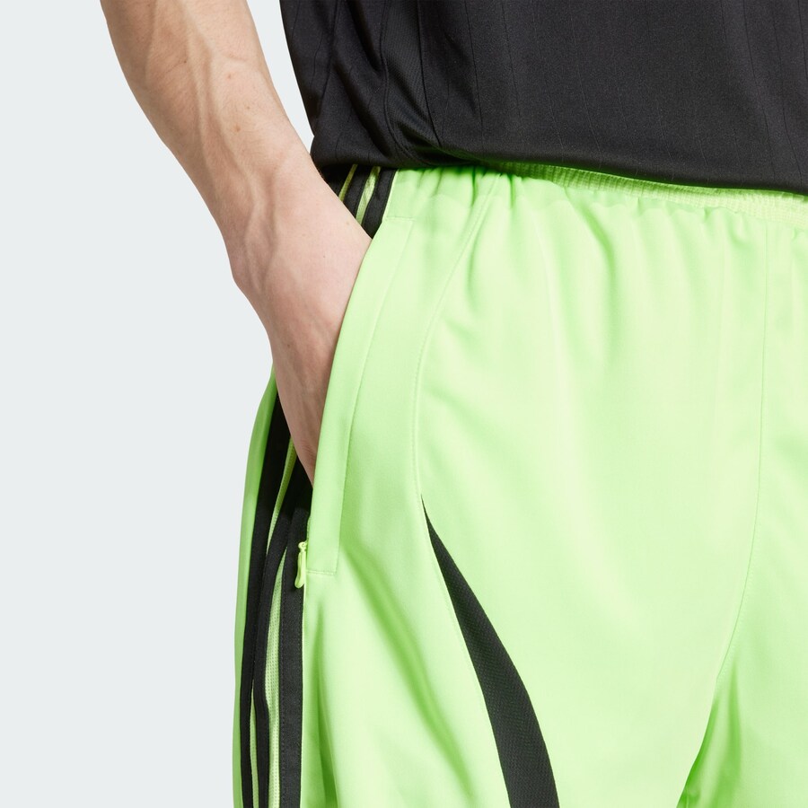 Брюки свободного кроя ADIDAS ORIGINALS Teamgeist Adicolor, Lime — фото 3